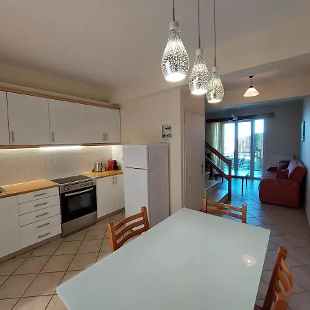 Villaaltina Apartman *